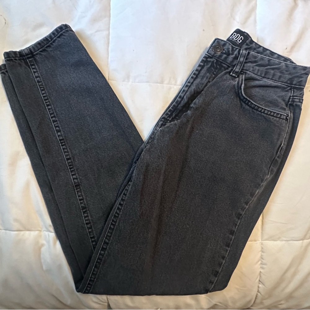 BDG Urban Outfitters Mom High-Rise Jeans Black 26W